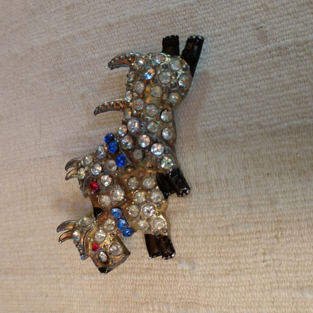 Vintage Scotty dog pin
